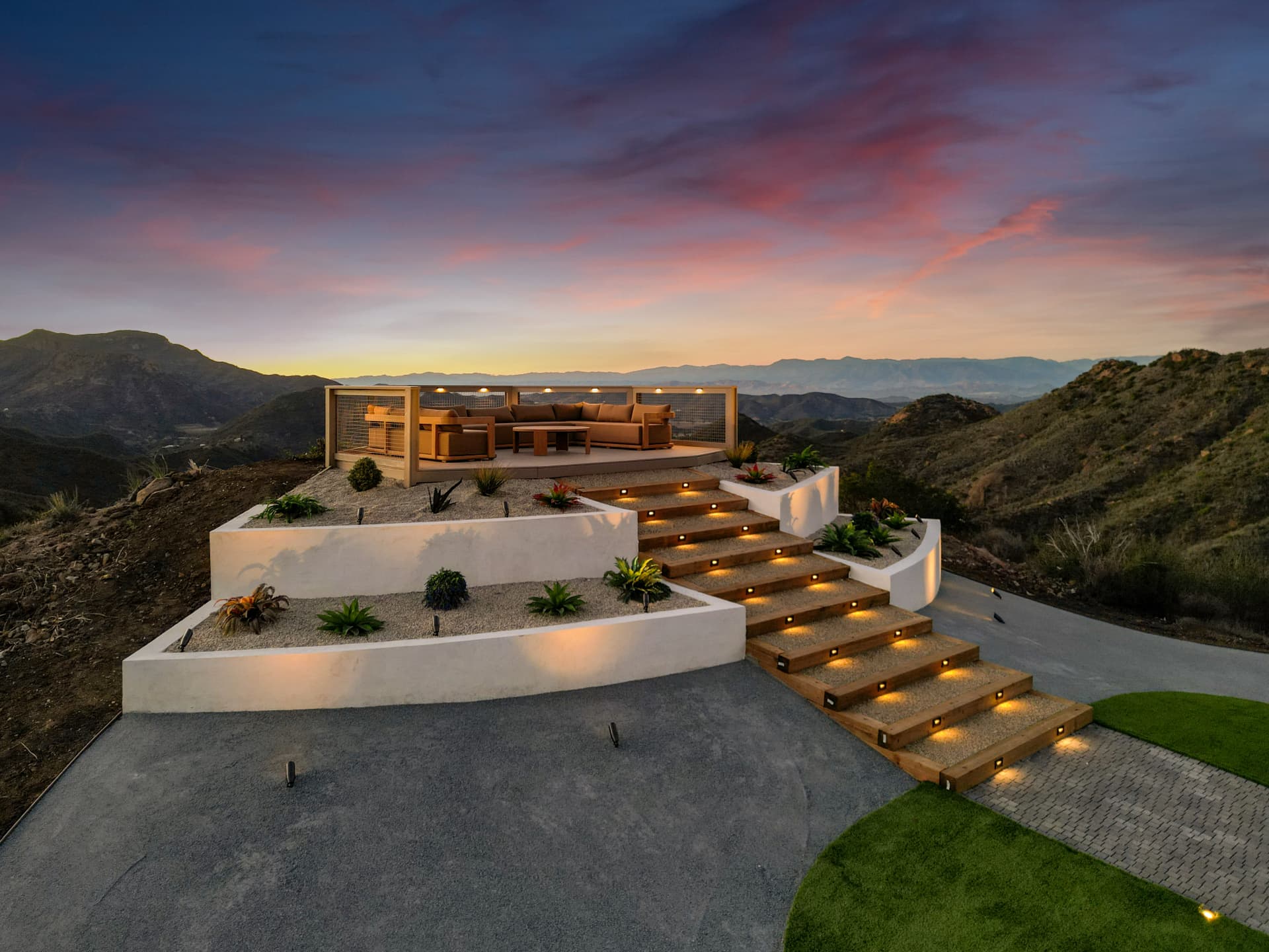 Thrive Malibu — Sunset lookout over the canyon
