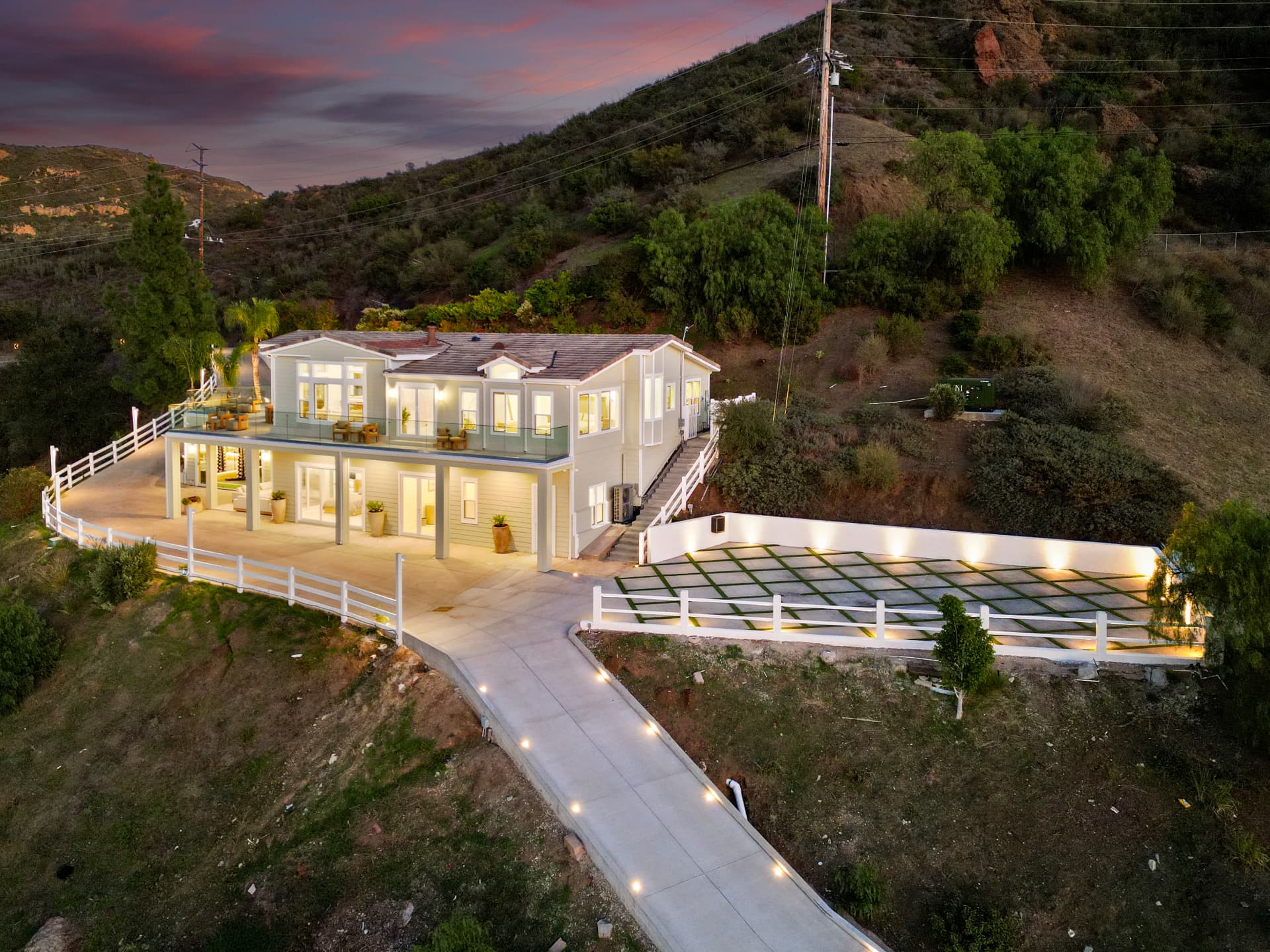 Thrive Malibu — Exterior Architecture