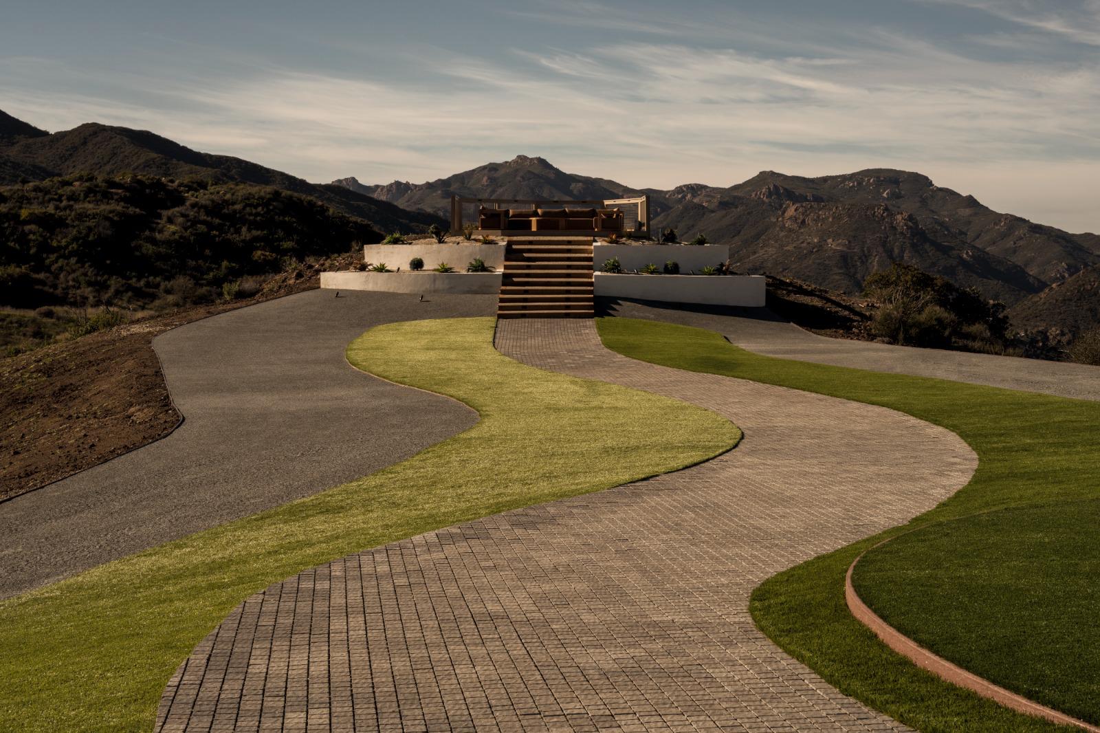 Thrive Malibu — The Driveway